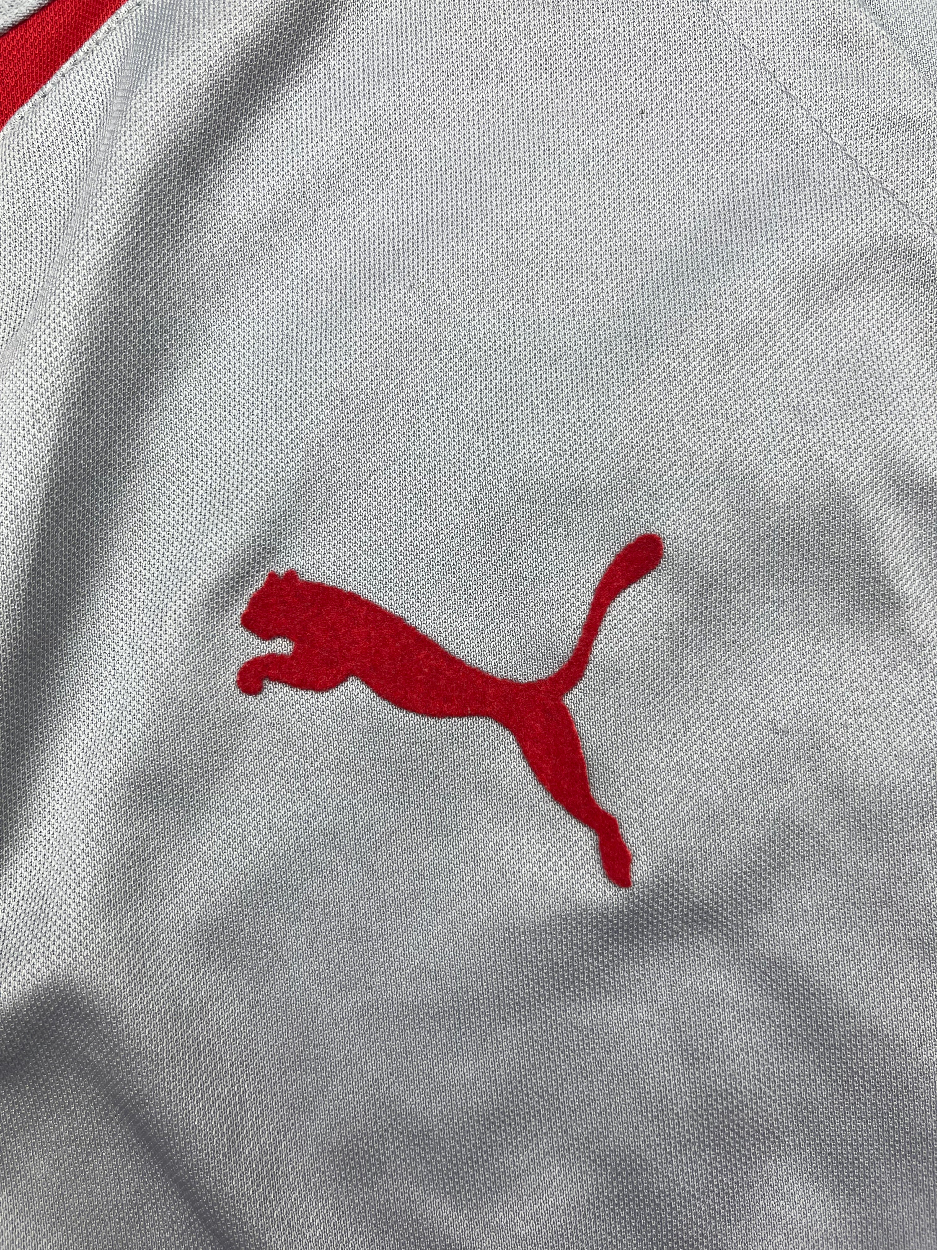 2004/05 Stuttgart Third Shirt #7 (L) 6/10