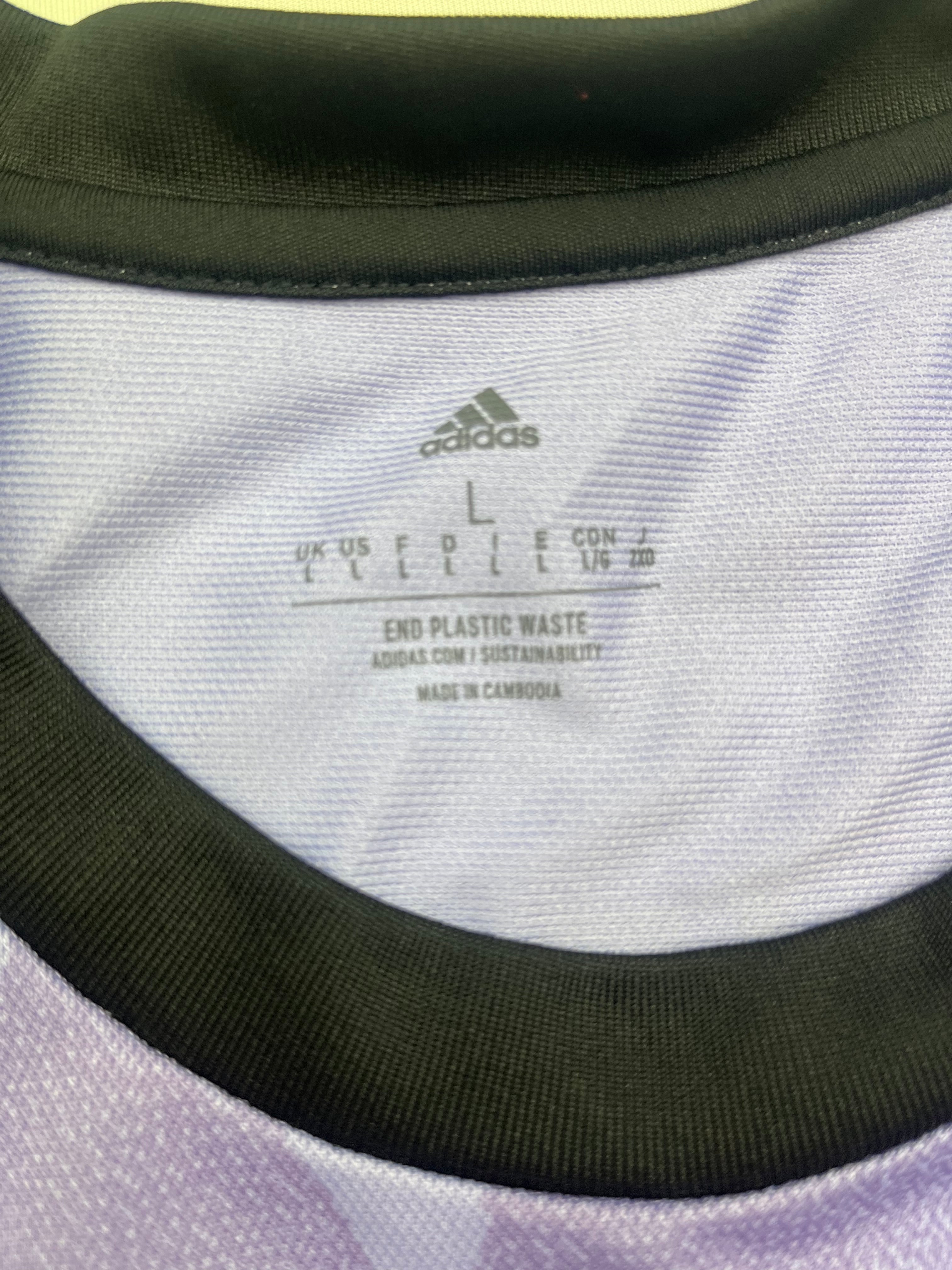 2022/23 Real Madrid Away Shirt Vini Jr. #20 (L) 9.5/10