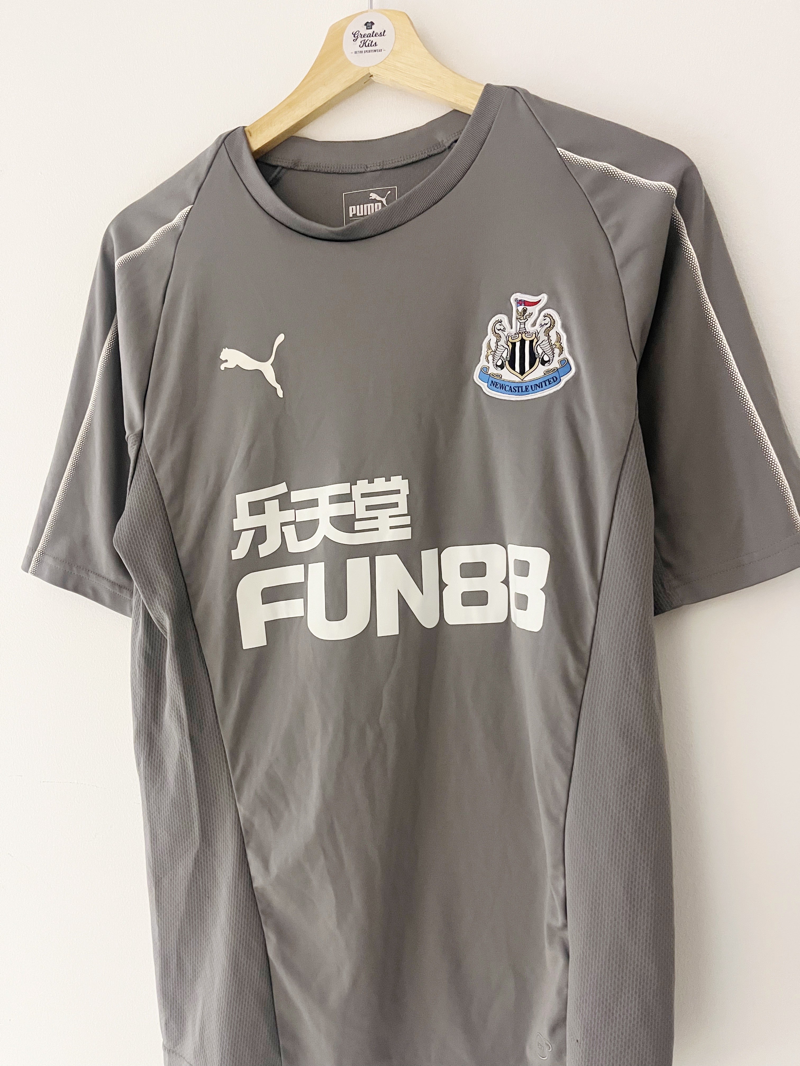 2017/18 Newcastle Training Shirt (M) 9/10